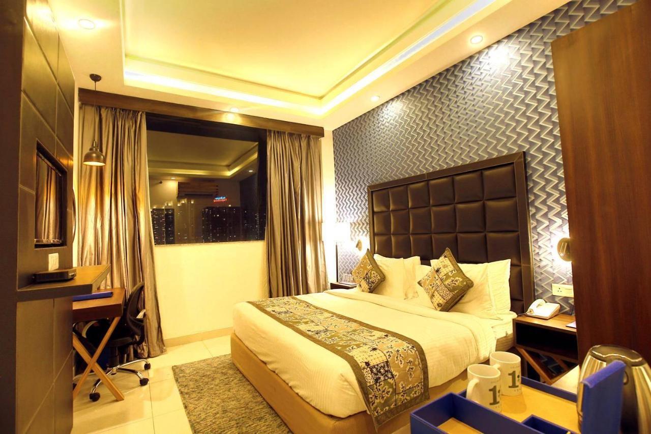 The Fern Residency Noida Hotel ภายนอก รูปภาพ