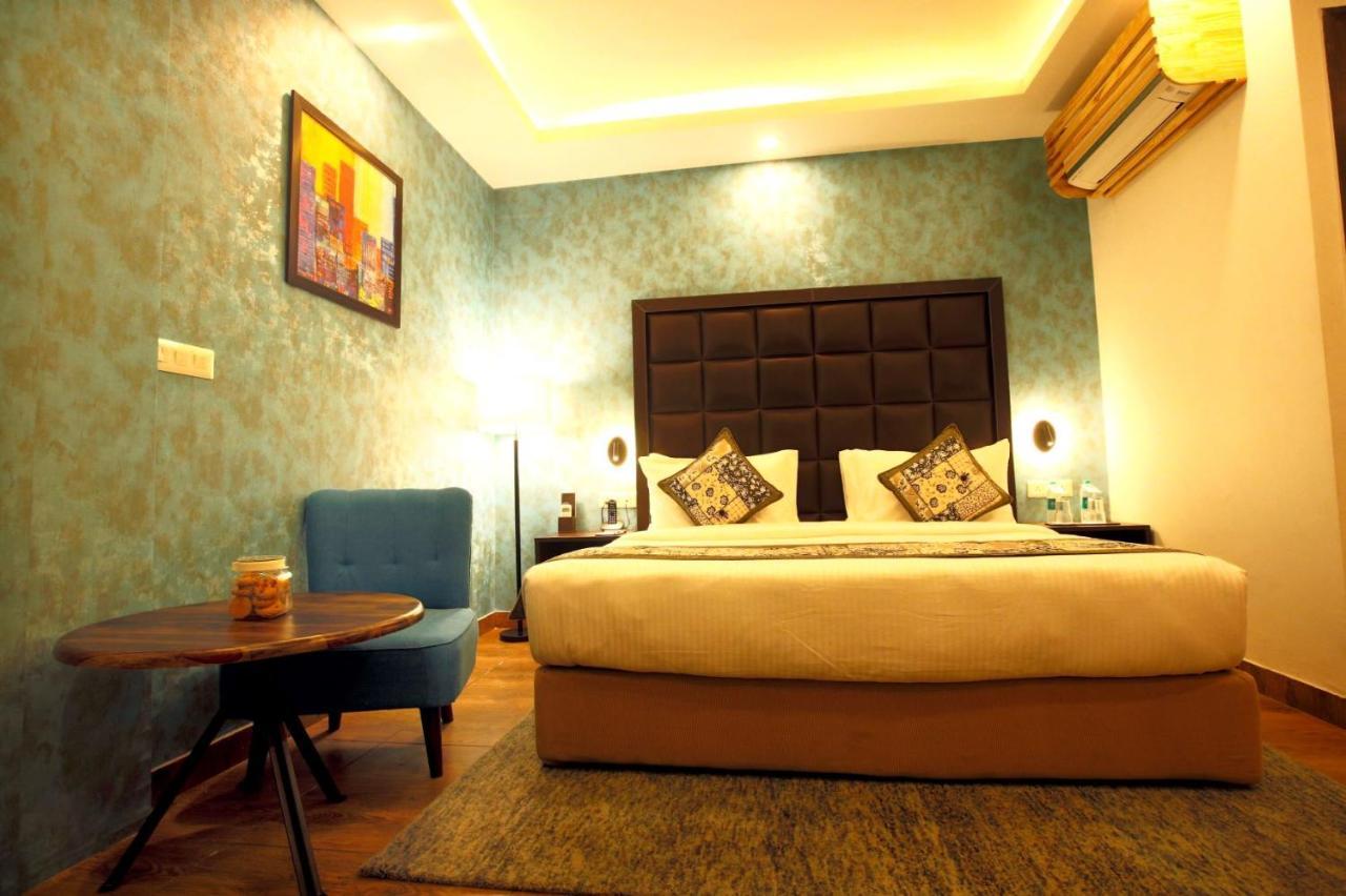 The Fern Residency Noida Hotel ภายนอก รูปภาพ