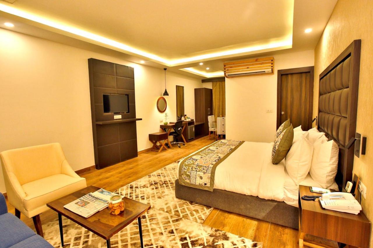 The Fern Residency Noida Hotel ภายนอก รูปภาพ